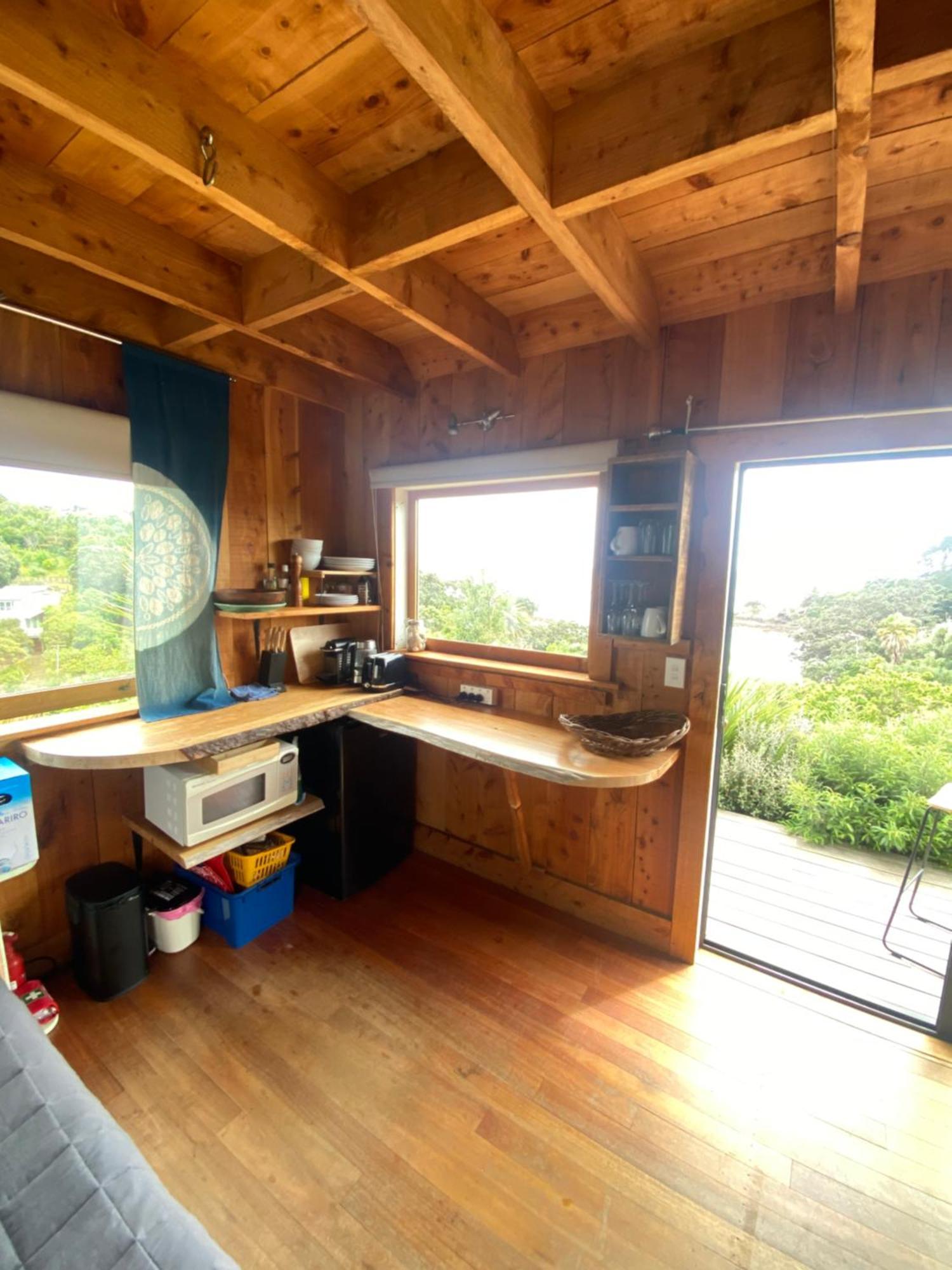 Kereru Cabin - Spectacular Seaviews, Rustic, Glamping Eco Adventure ปาล์มบีช ภายนอก รูปภาพ