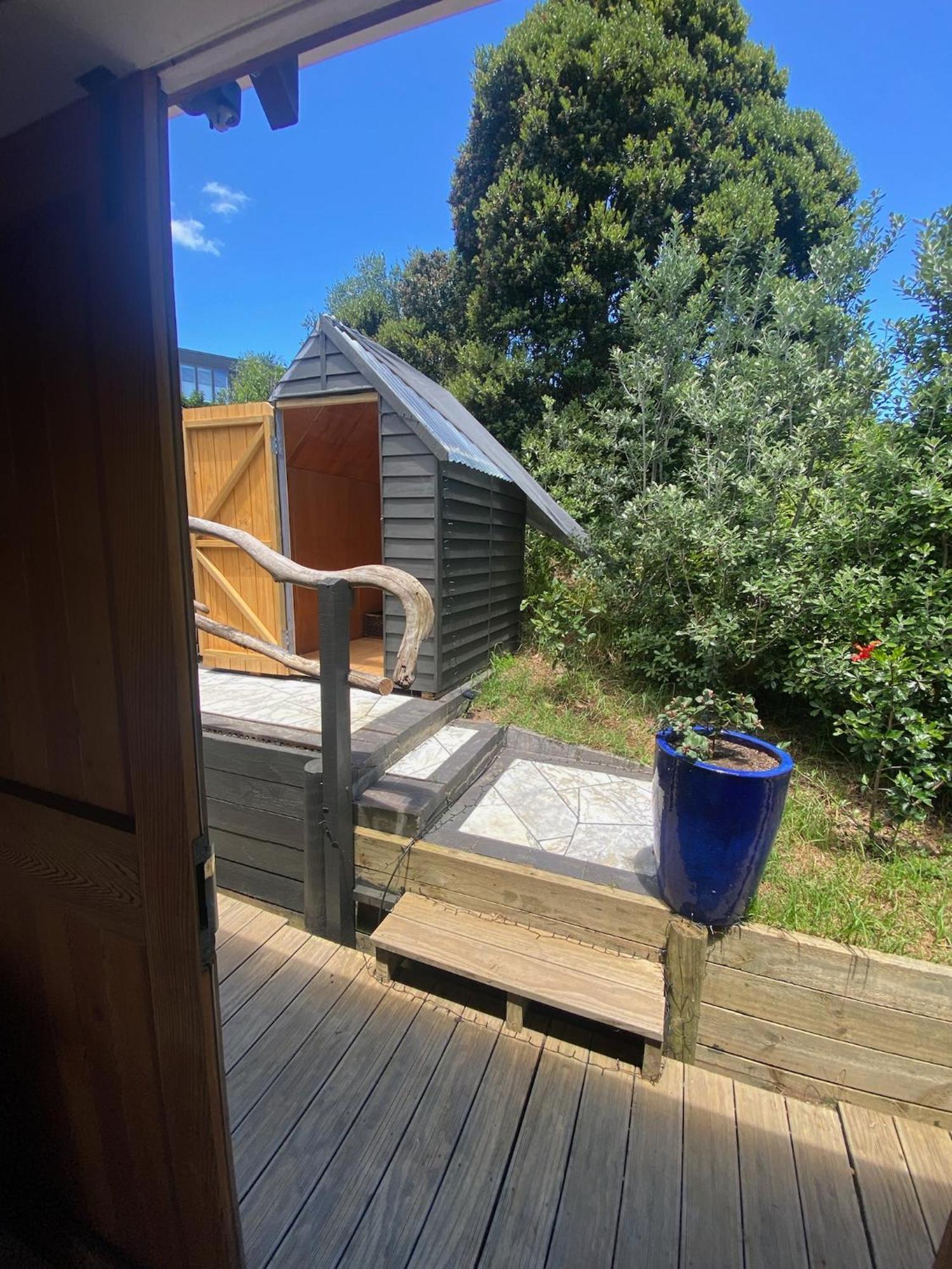 Kereru Cabin - Spectacular Seaviews, Rustic, Glamping Eco Adventure ปาล์มบีช ภายนอก รูปภาพ